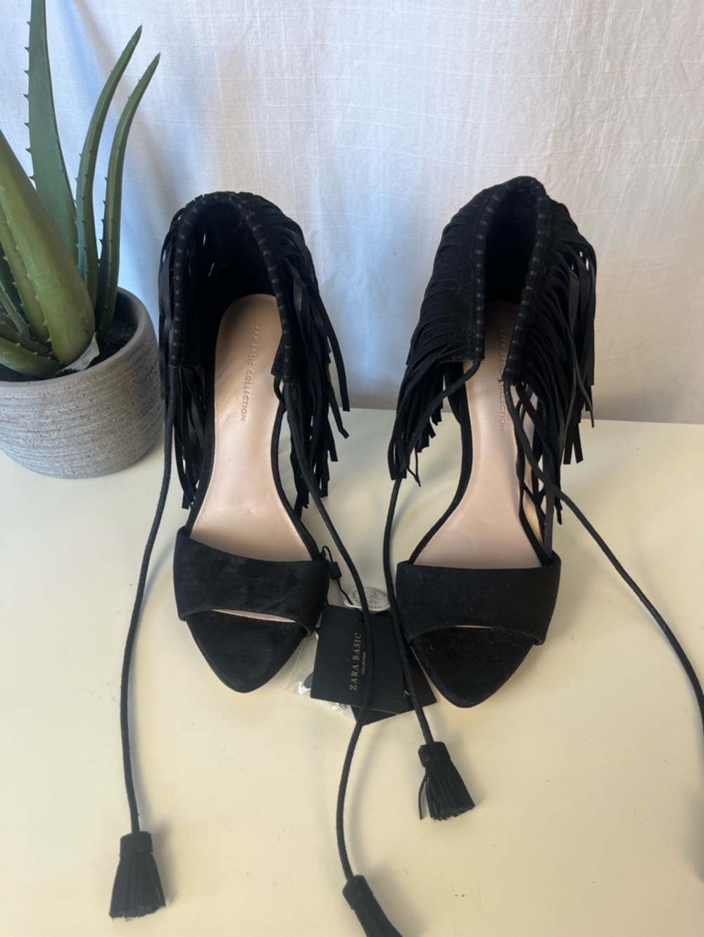 NWT Zara Black Suede Fringe Lace-Up Sandals